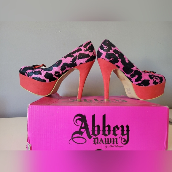 Abbey Dawn Feel The Love Platform Heels, BNIB with flaws, Size 7 - Picture 4 of 11